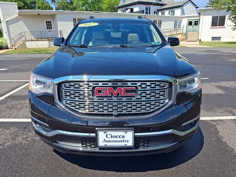 Used 2017 GMC Acadia Denali w/ Technology Package FWD image 2