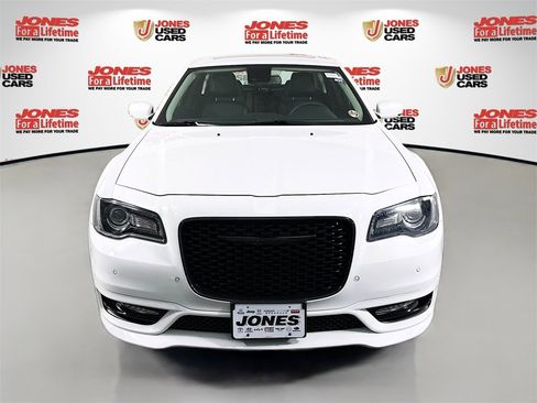 Used 2023 Chrysler 300 Touring L w/ Popular Equipment Group image 13