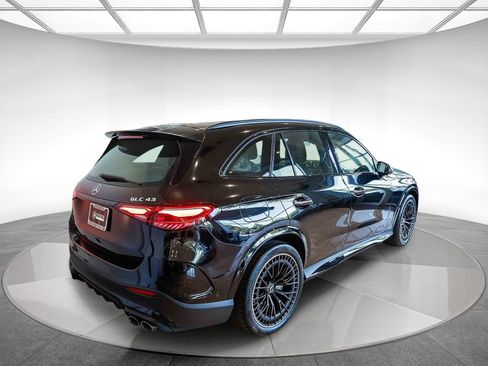 Used 2025 Mercedes-Benz GLC 43 AMG 4MATIC image 4