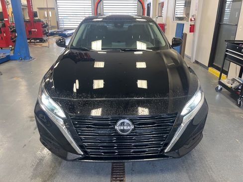 Used 2023 Nissan Altima 2.5 SV AWD/4WD image 8