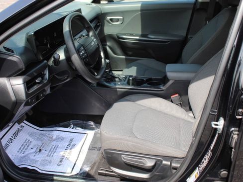 Used 2025 Kia K4 FWD image 17