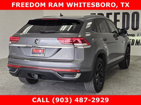 Used 2022 Volkswagen Atlas Cross Sport SE AWD/4WD image 3