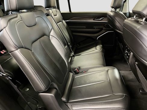 Used 2021 Jeep Grand Cherokee L Limited AWD/4WD image 30
