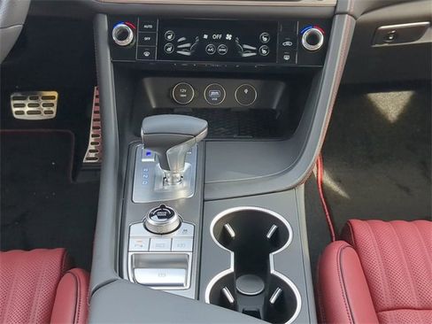 Used 2025 Genesis G70 2.5T w/ Sport Prestige Package image 17