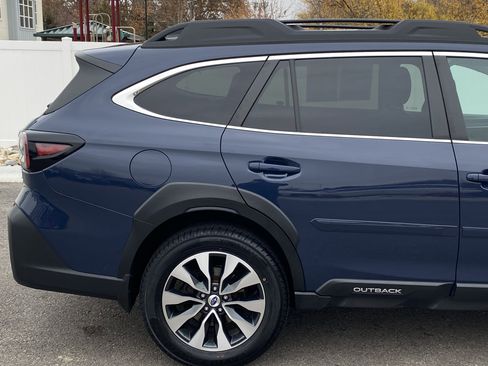 Used 2023 Subaru Outback Limited XT image 6