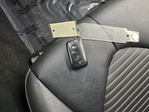 Used 2023 Toyota Camry SE image 22