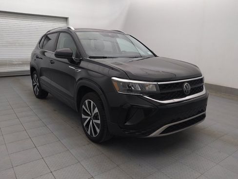 Used 2024 Volkswagen Taos SE image 13