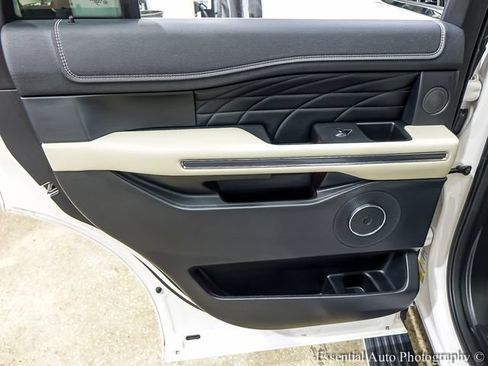 Used 2019 Ford Expedition Platinum AWD/4WD image 23