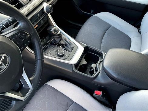 Used 2021 Toyota RAV4 AWD Hybrid image 14