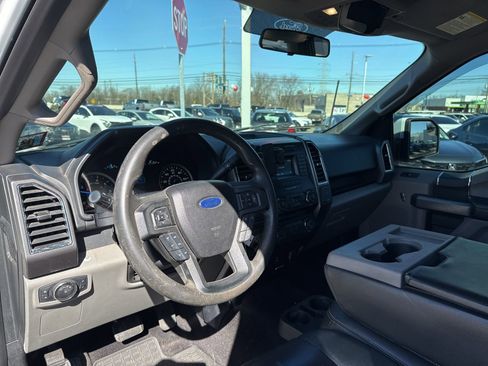 Used 2016 Ford F150 XLT image 11