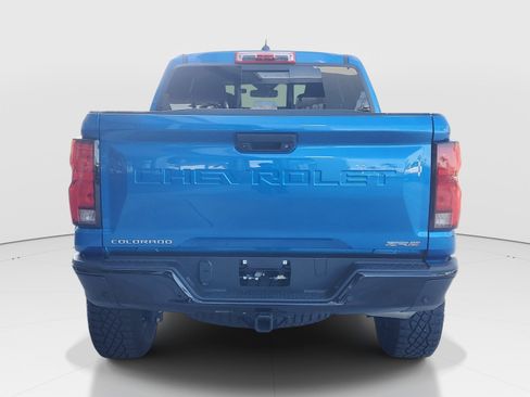 Used 2024 Chevrolet Colorado ZR2 w/ ZR2 Convenience Package III AWD/4WD image 4