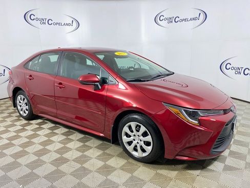 Certified 2023 Toyota Corolla LE image 1