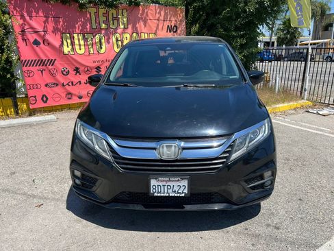 Used 2018 Honda Odyssey EX image 2