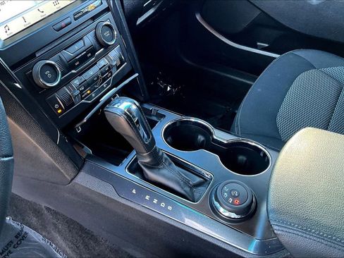 Used 2017 Ford Explorer XLT w/ Equipment Group 201A image 14