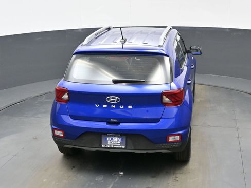 Certified 2025 Hyundai Venue Limited image 37
