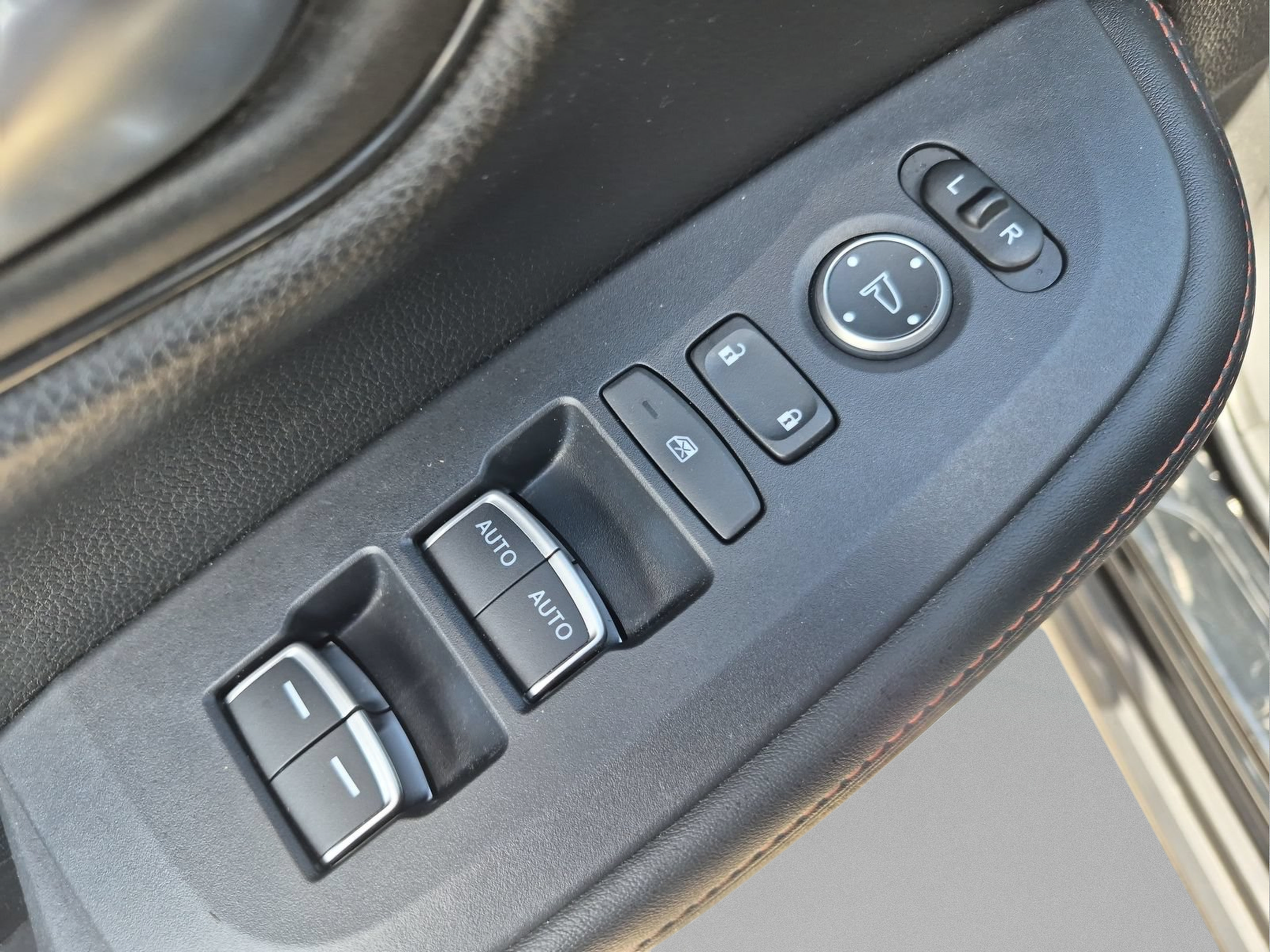 Certified 2025 Honda HR-V Sport image 16