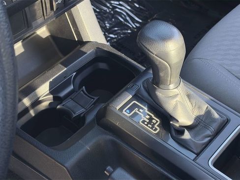 Used 2021 Toyota Tacoma SR AWD/4WD image 16