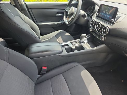Used 2024 Nissan Sentra SV FWD image 17