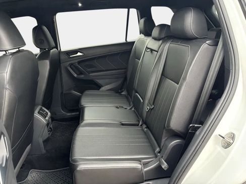 Used 2024 Volkswagen Tiguan SE R-Line image 25