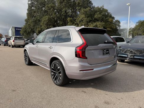 New 2026 Volvo XC90 B6 Plus w/ Protection Package Premier image 4