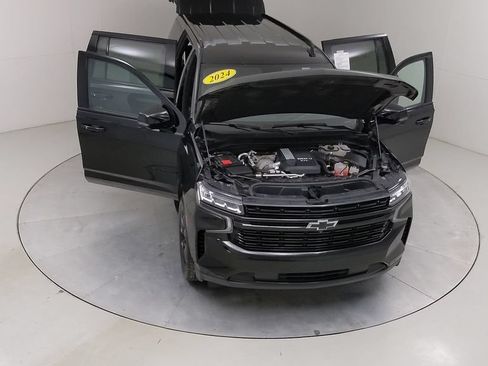 Used 2024 Chevrolet Suburban RST w/ Luxury Package AWD/4WD image 47
