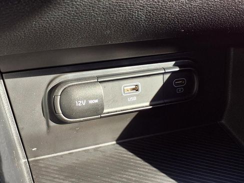 Used 2023 Kia Sportage LX image 23