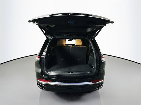 Used 2021 Jeep Grand Cherokee L Summit w/ Luxury Tech Group V image 29