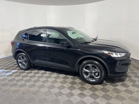 Used 2025 Ford Escape ST-Line Select AWD/4WD image 11