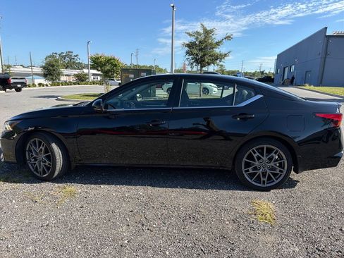 Used 2024 Nissan Altima 2.0 SR FWD image 8