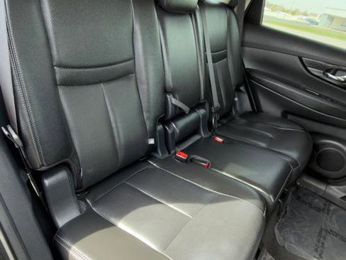 Used 2020 Nissan Rogue SL image 42