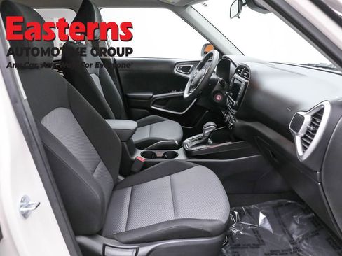 Used 2024 Kia Soul LX w/ Option Group 015 image 24