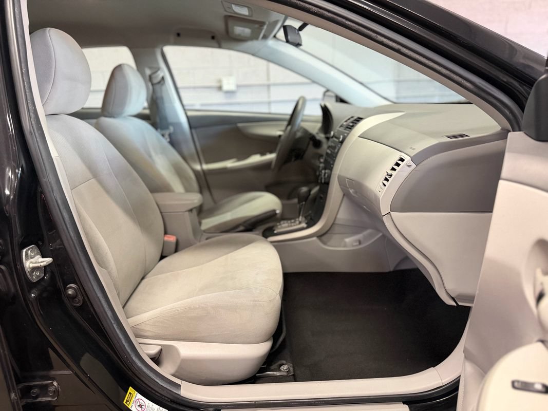 Used 2010 Toyota Corolla LE FWD image 20