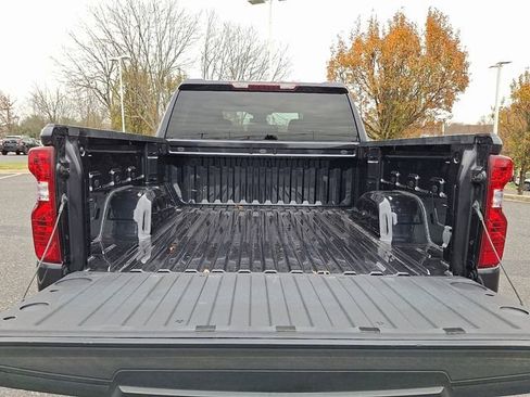Used 2022 Chevrolet Silverado 1500 LT image 29