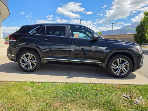 Used 2024 Volkswagen Atlas Cross Sport SEL R-Line AWD/4WD image 4