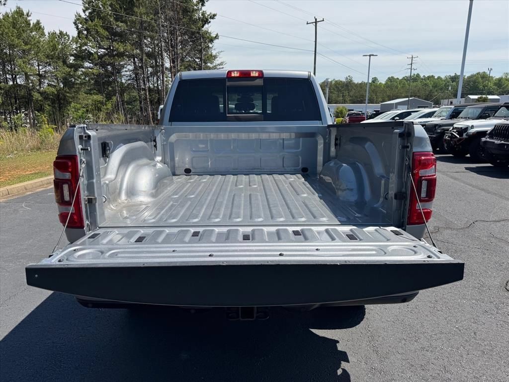 Used 2024 RAM 2500 Laramie AWD/4WD image 10