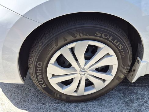 Used 2025 Nissan Versa S w/ Trunk Package FWD image 3