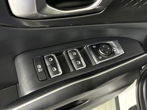 New 2026 Kia Sorento LX FWD image 15