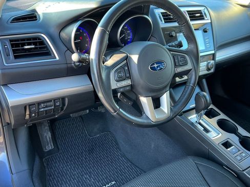 Used 2017 Subaru Outback 2.5i Premium image 17