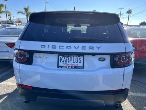 Used 2016 Land Rover Discovery Sport SE image 5