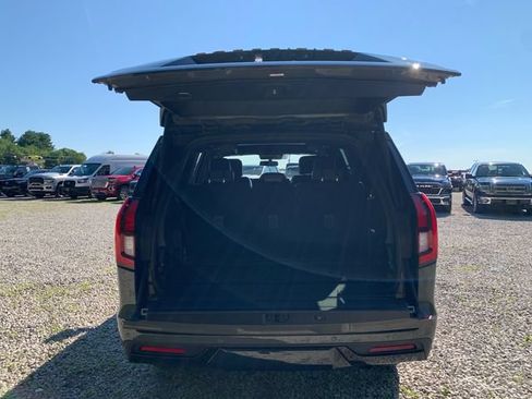 Used 2025 Ford Expedition Tremor AWD/4WD image 13