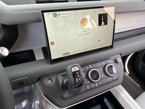 New 2025 Land Rover Defender 130 S image 8