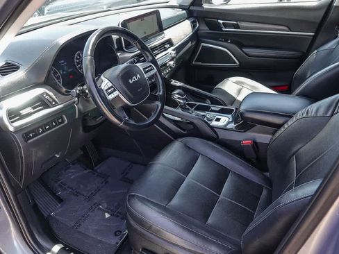 Used 2022 Kia Telluride EX w/ EX Premium Package FWD image 16