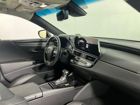 Used 2025 Lexus ES 350 image 31