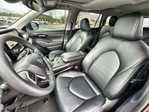 New 2026 Toyota Highlander XLE image 20