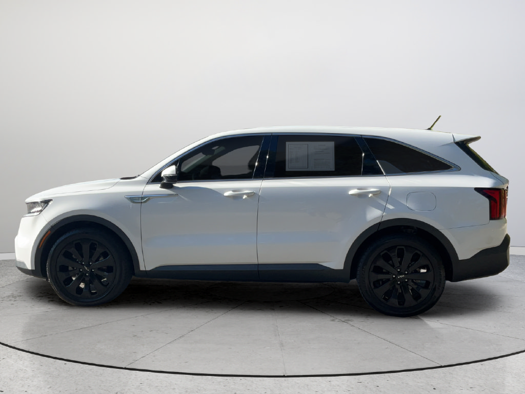 Used 2022 Kia Sorento LX FWD image 9