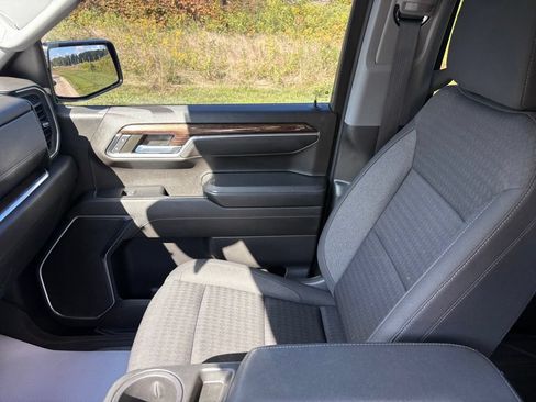 Used 2022 GMC Sierra 1500 Elevation w/ LPO, Elevation Black Package AWD/4WD image 16