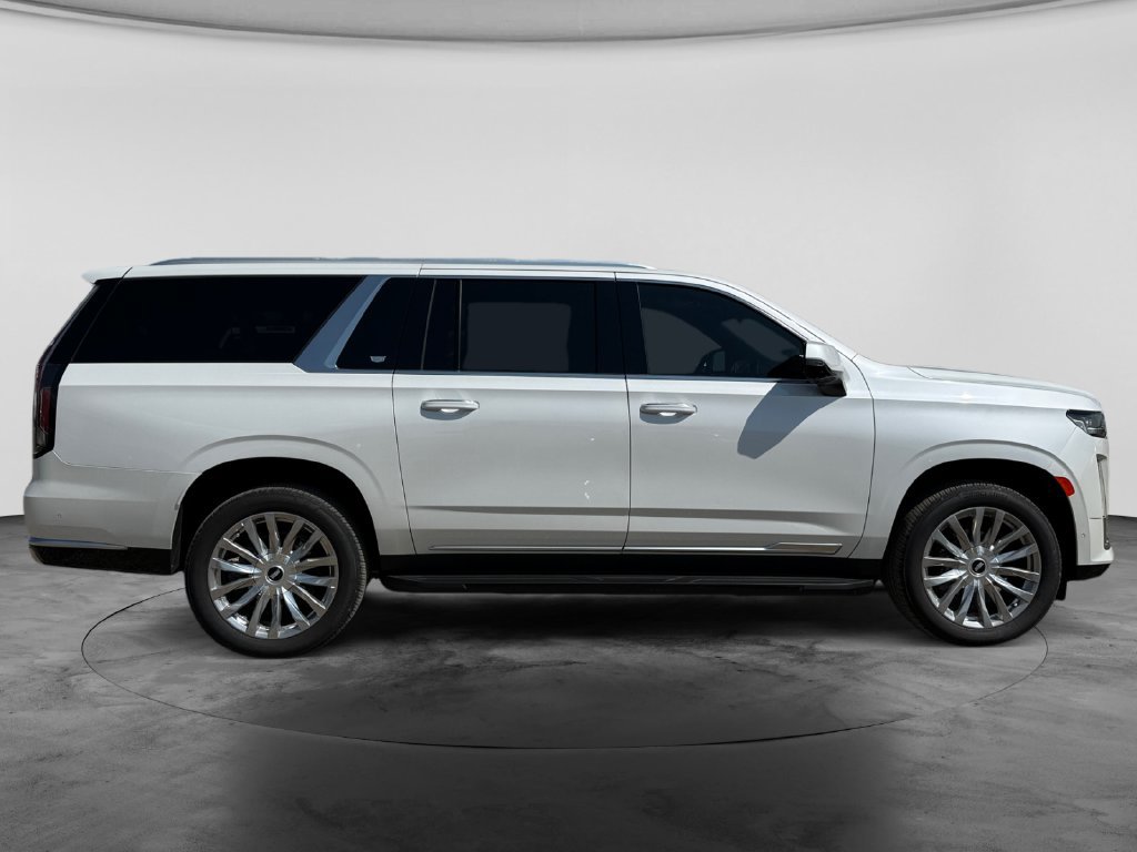 Used 2024 Cadillac Escalade ESV Premium Luxury AWD/4WD image 11