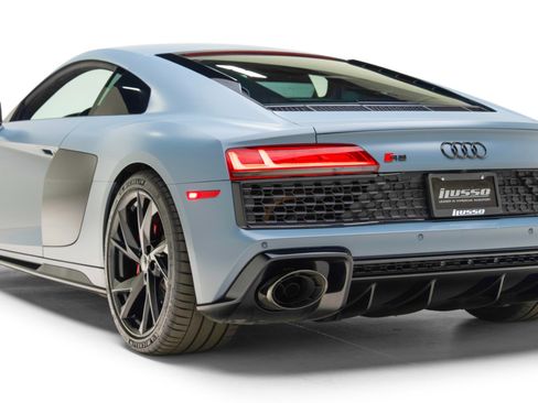 Used 2022 Audi R8 V10 w/ Premium Package RWD image 47