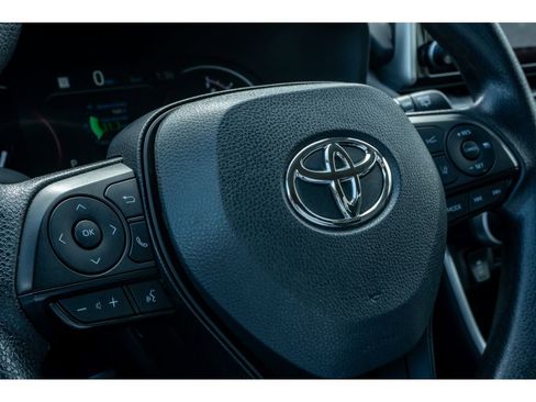 Used 2024 Toyota RAV4 XLE image 28