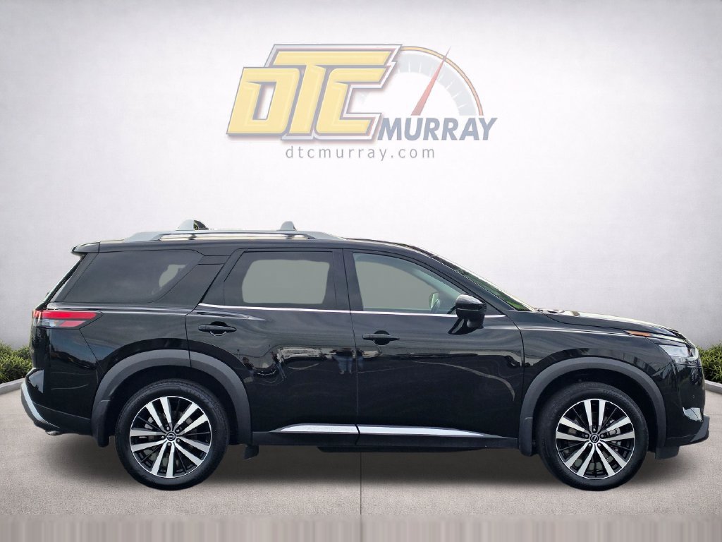 Used 2024 Nissan Pathfinder Platinum FWD image 4